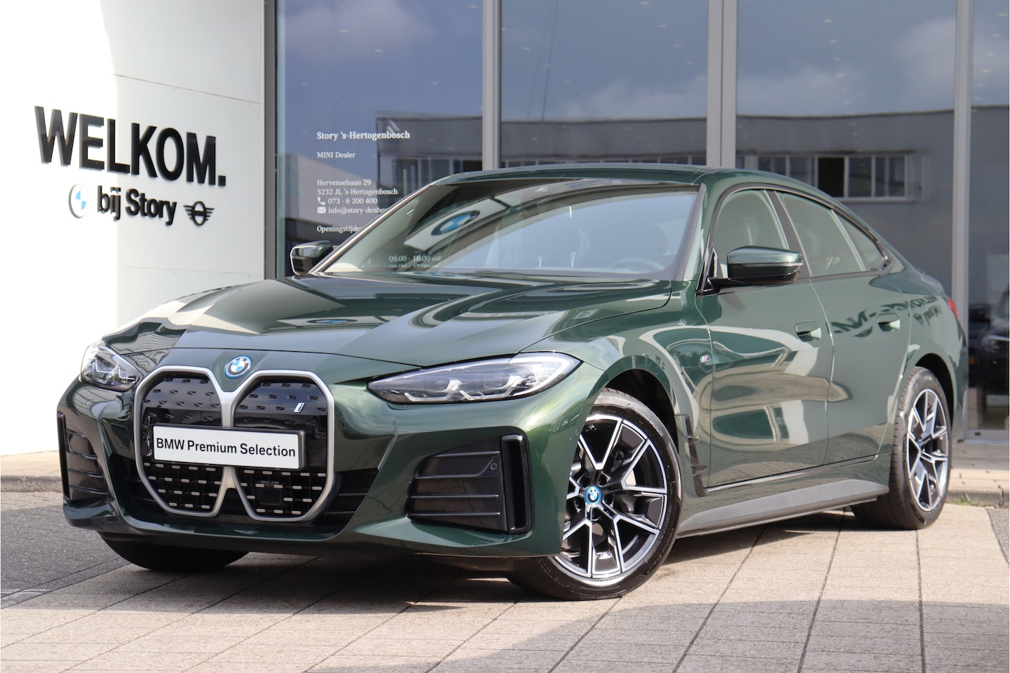BMW i4 - eDrive40 High Executive M Sport / Achteruitrijcamera / Stoelverwarming / PDC / Cruise Cont - AutoWereld.nl