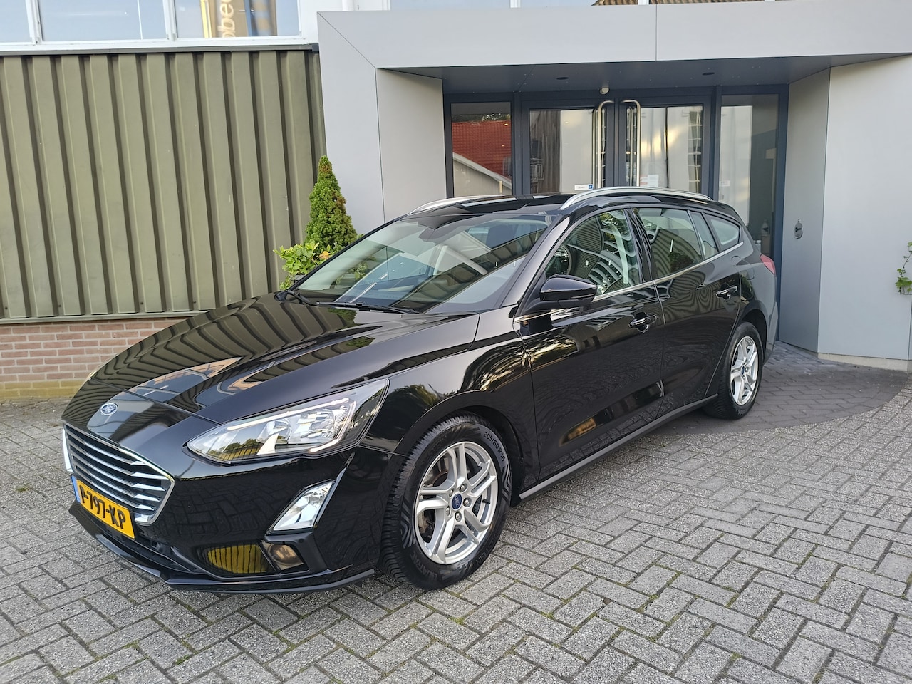 Ford Focus Wagon - 1.0 EcoBoost Hybrid Trend Edition Business | Airco | Trekhaak | Camera | BTW | - AutoWereld.nl