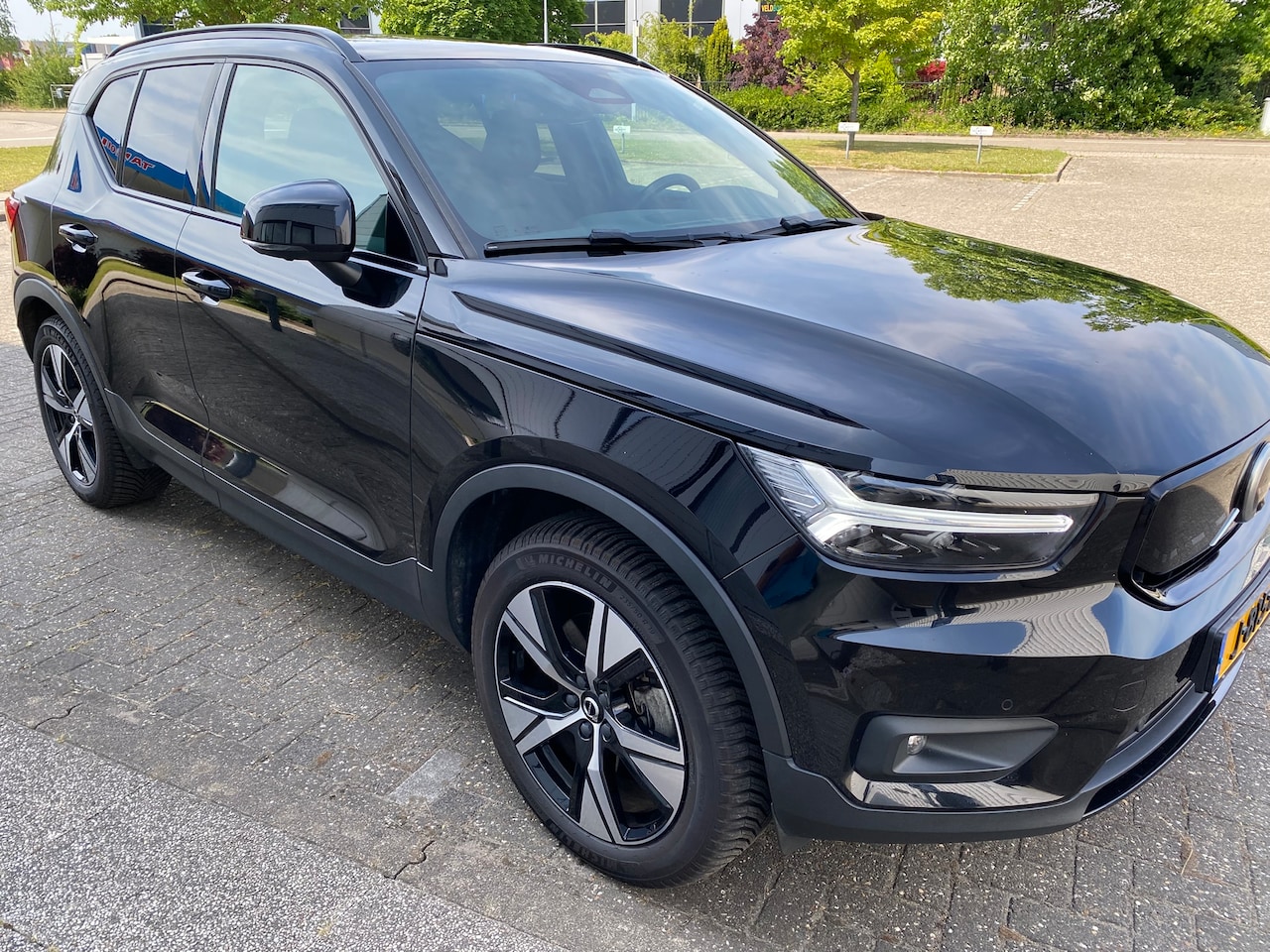 Volvo XC40 - Recharge P8 AWD R-Design Leder, Harman Kardon, 360 graden camera, 408pk - AutoWereld.nl