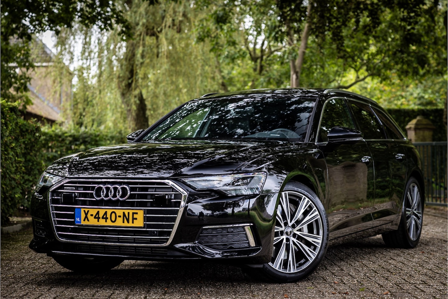 Audi A6 Avant - 55 TFSI Quattro Sport Luchtvering Panorama ACC 20" - AutoWereld.nl