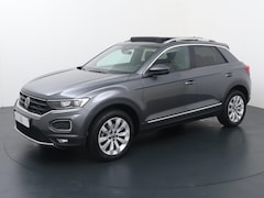 Volkswagen T-Roc - 1.5 TSI Sport Advance Executive | Panoramadak | Achteruitrijcamera |Navigatie | ACC |