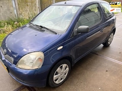 Toyota Yaris - 1.0- €999