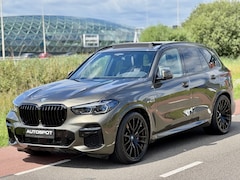 BMW X5 - xDrive45e M-Sport 394 Pk Pano HUD Trekhaak Stoelkoeling