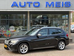 BMW X1 - xDrive 18D Business+ Automaat Panoramadak Leder