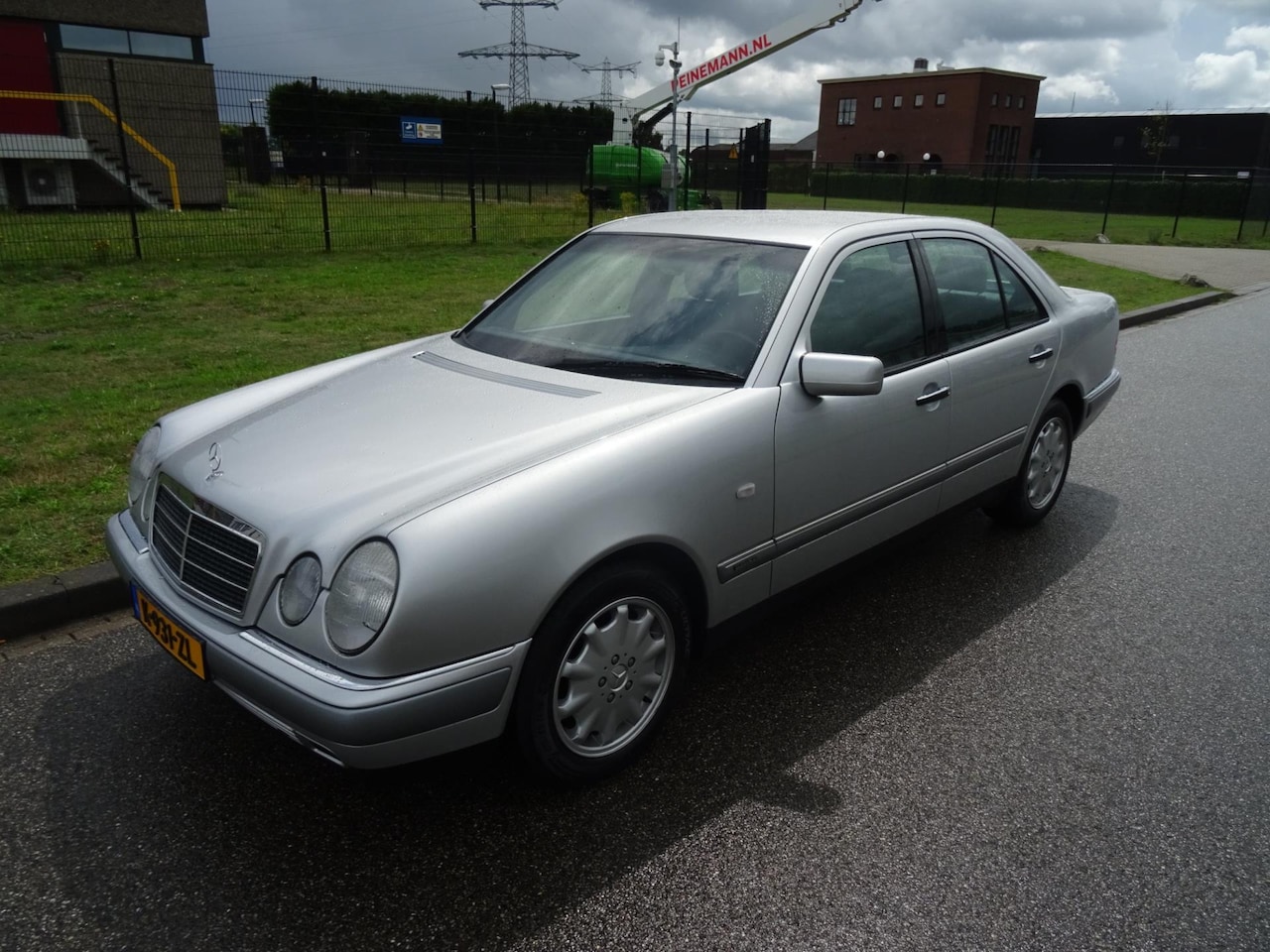 Mercedes-Benz E-klasse - MERCEDES E320 - AutoWereld.nl
