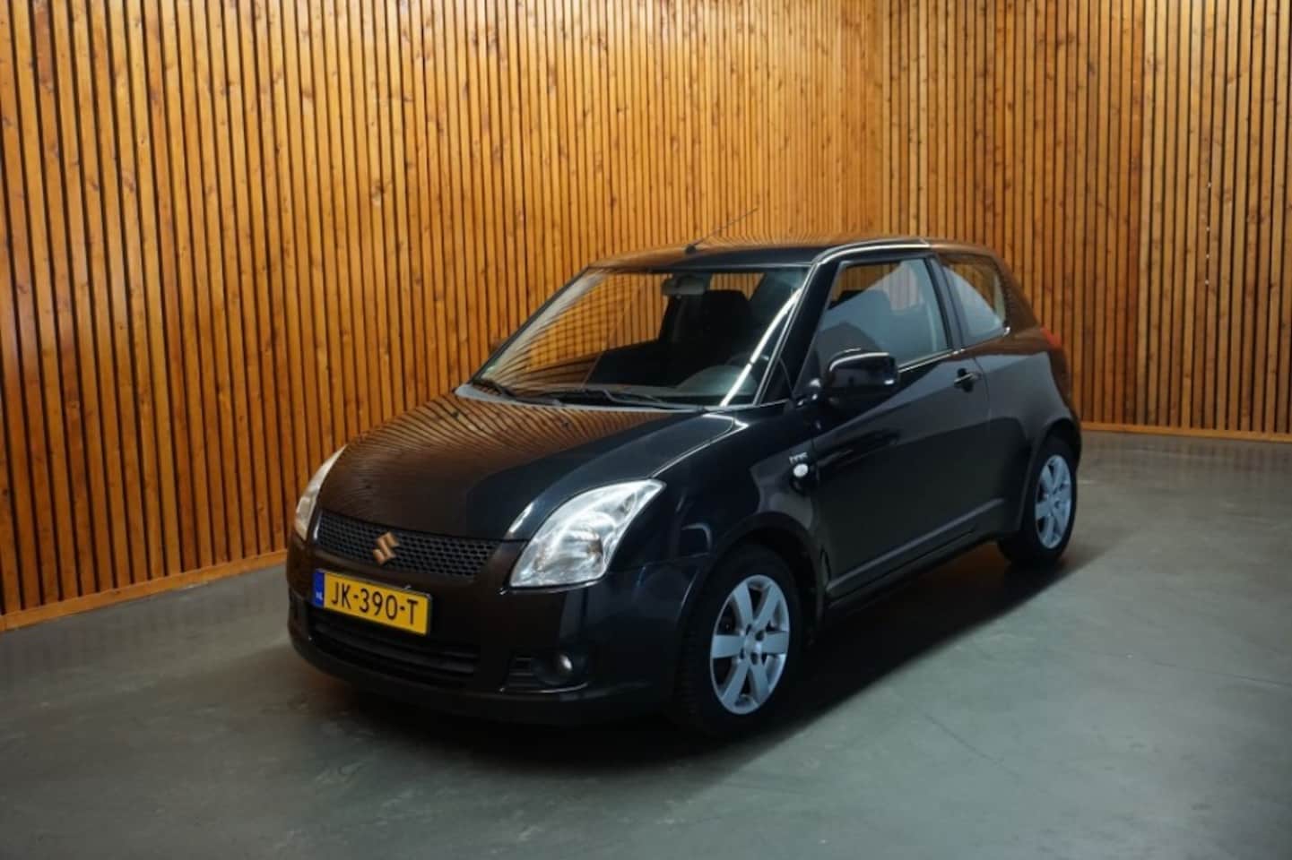 Suzuki Swift - 1.3D EXCLUSIVE/ AIRCO - AutoWereld.nl