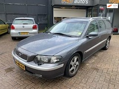Volvo V70 - 2.5 TURBO / 210PK / AUTOMAAT / COMFORTLINE / YOUNGTIMER