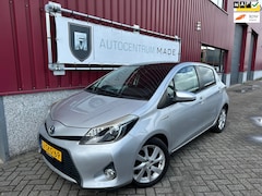 Toyota Yaris - 1.5 Full Hybrid Dynamic // Automaat // 144 DKM NAP // Navi // Pano.dak