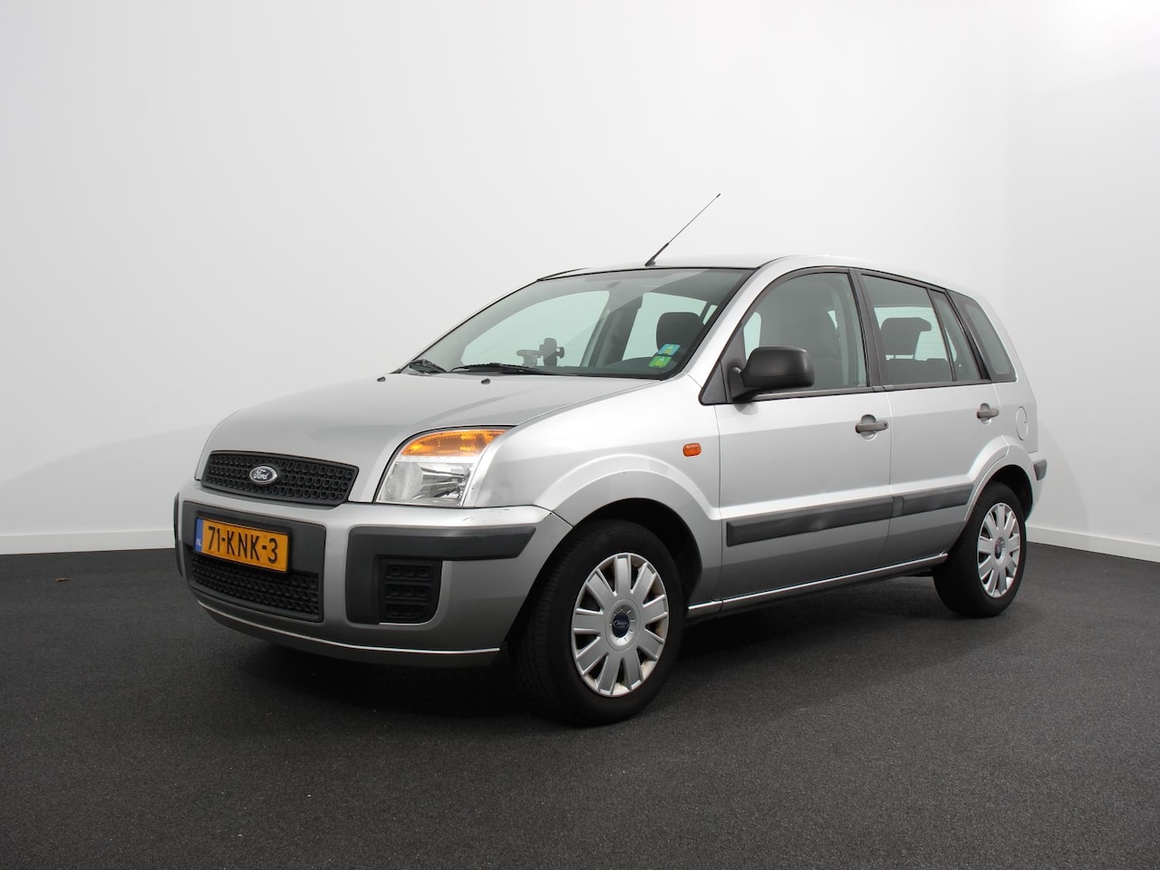 Ford Fusion - 1.4-16V Cool & Sound | Handel/ export | Radio | Airco | Stuurbekrachtiging - AutoWereld.nl