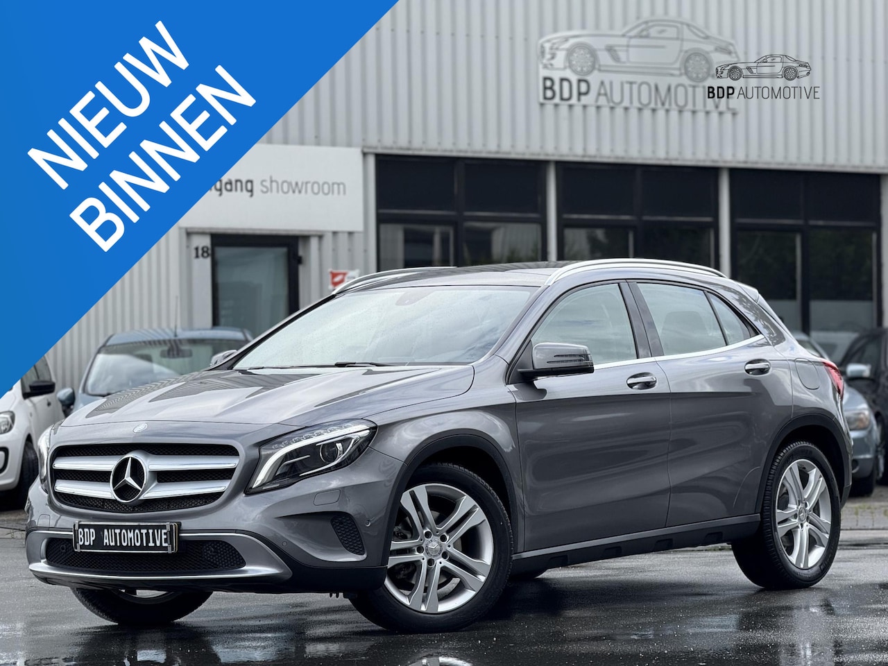 Mercedes-Benz GLA-Klasse - 200 Ambition AUTOMAAT/PANORAMADAK/LEER/NAVI/ORIG NL AUTO! - AutoWereld.nl