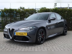 Alfa Romeo Giulia - 2.9 V6 Quadrifoglio | 570PK Squadra | Carbon | Harman & Kardon | Camera | Stoel+Stuurverwa