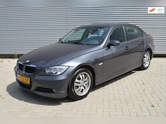 BMW 3-serie - 320d Executive | Sedan | Airco | L.M. Velgen | PDC