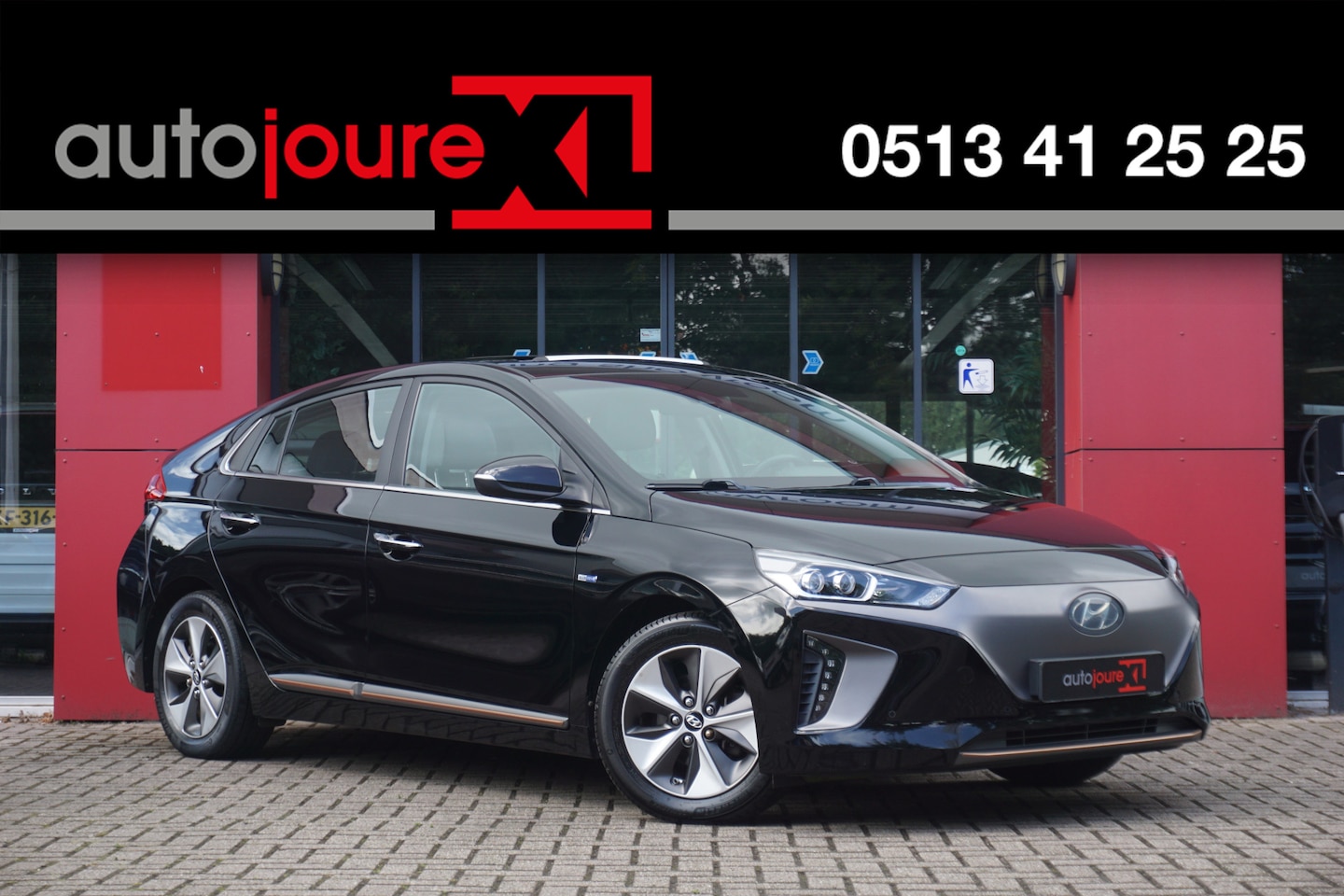 Hyundai IONIQ - Premium EV | Origineel NL | Schuif-/kanteldak | Camera | Leder | Infinity Sound | Navigati - AutoWereld.nl