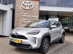 Toyota Yaris Cross - 1.5 HYBRID DYNAMIC NAVI STOELVERW PARK-SENSOREN KEYLESS 17"LM-VELGEN CAMERA APPLE/ANDROID