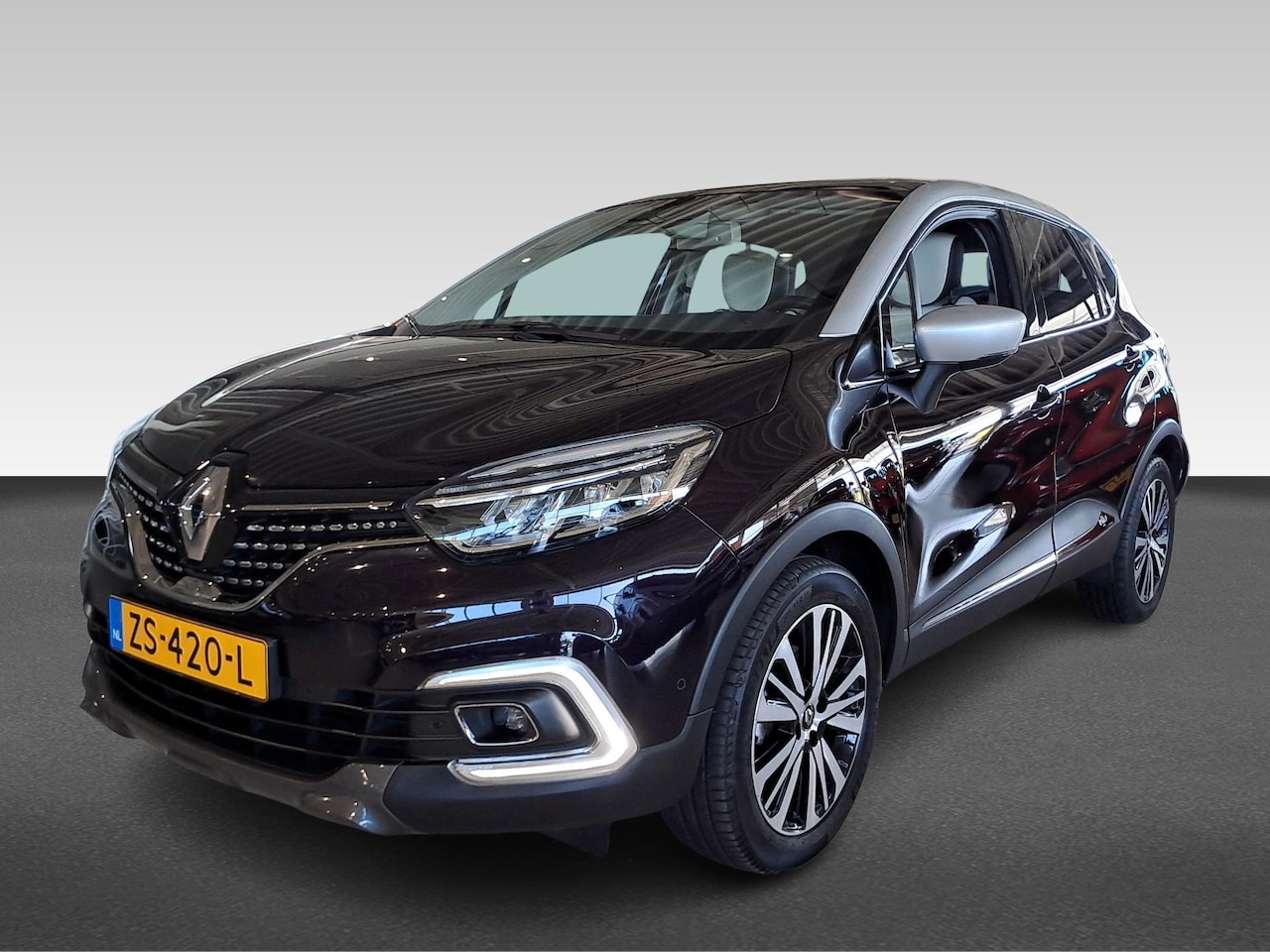 Renault Captur - 1.3 TCE 150PK AUTOMAAT INITIALE PARIS NAVI LEDER PANODAK LED PDC BOSE NAP - AutoWereld.nl