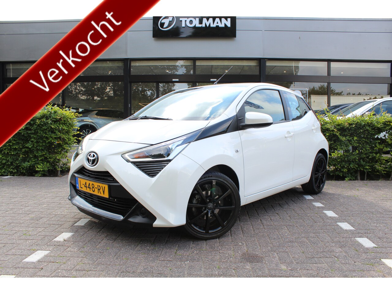Toyota Aygo - 5-deurs 1.0 VVT-i x-play | Rijklaar | LM velgen | Airco | Apple/Android | Camera | Bluetoo - AutoWereld.nl