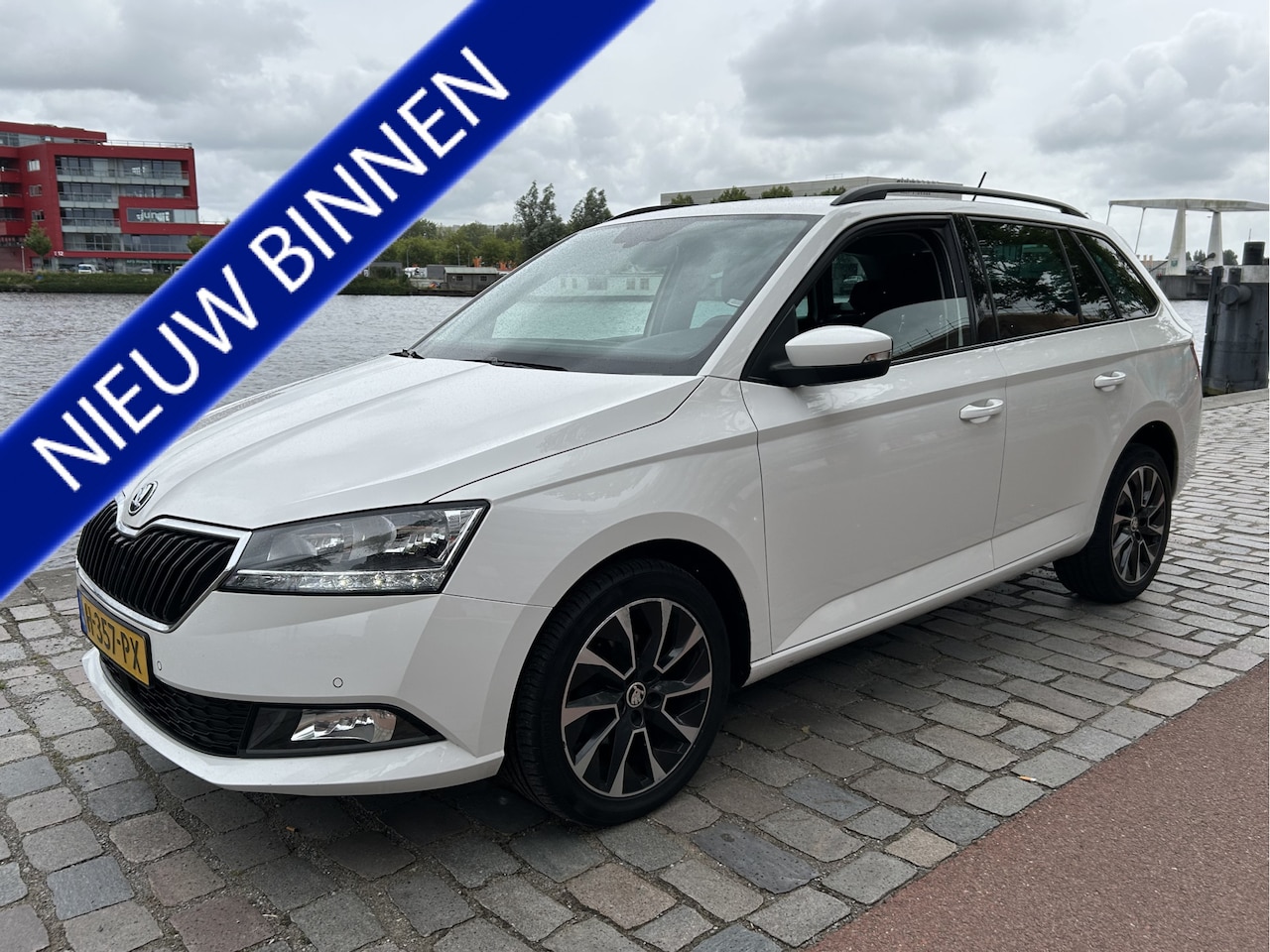 Skoda Fabia Combi - 1.0 TSI Business Edition Airco/ECC Navi PDC BTW-auto! - AutoWereld.nl