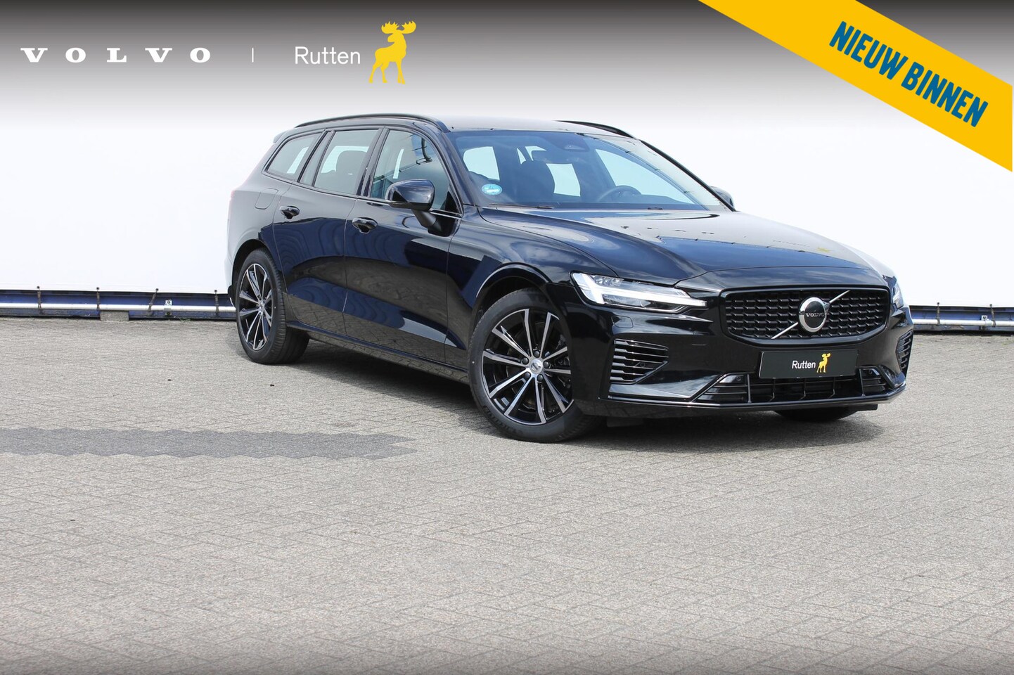 Volvo V60 - T6 350PK Automaat Plug-in hybrid AWD Plus Dark Google infotainment / Cruise Control / Lede - AutoWereld.nl