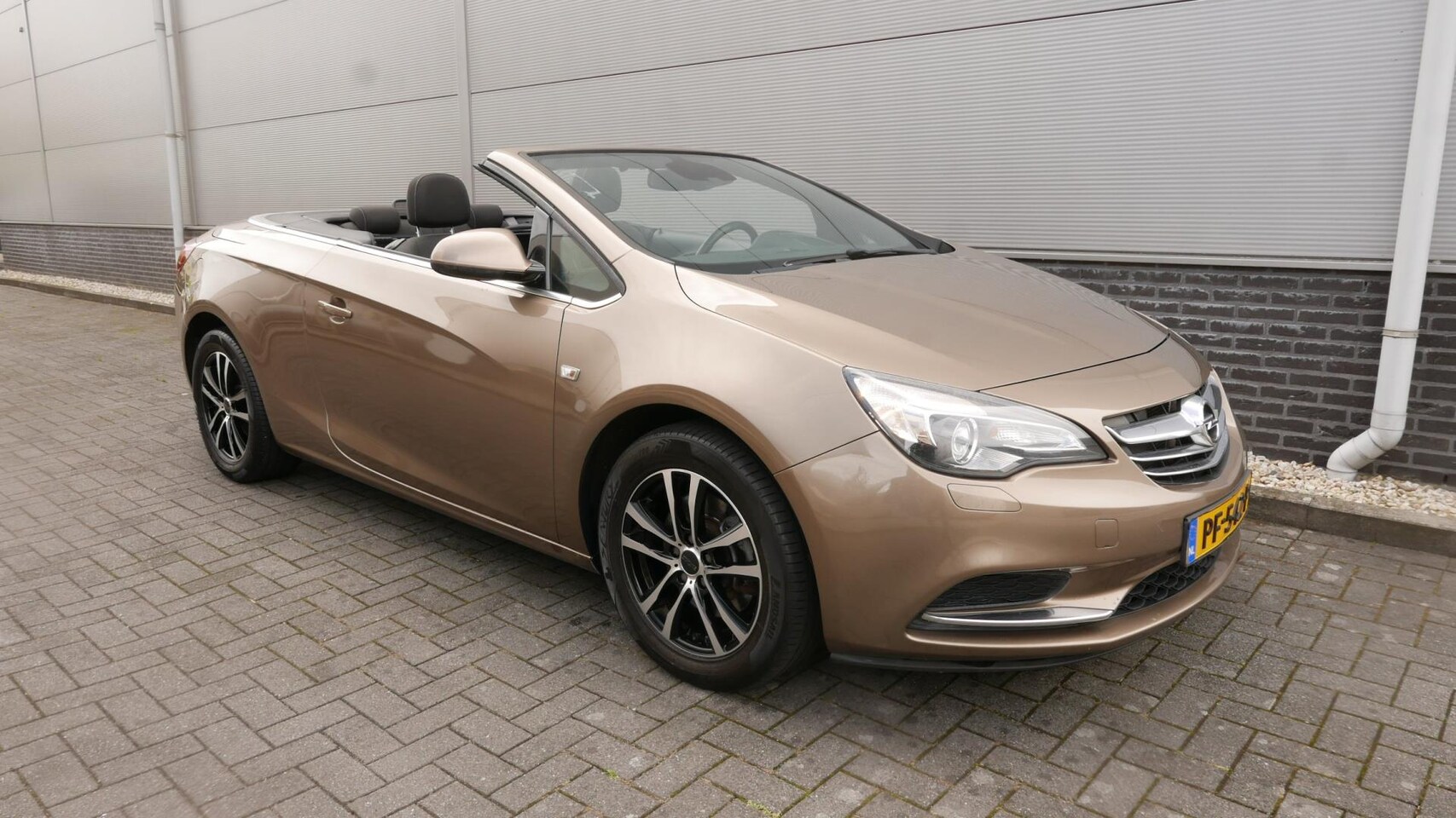 Opel Cascada - 1.4 Turbo 140 PK ecoFLEX Cosmo CLIMA,NAVI,PDC. - AutoWereld.nl