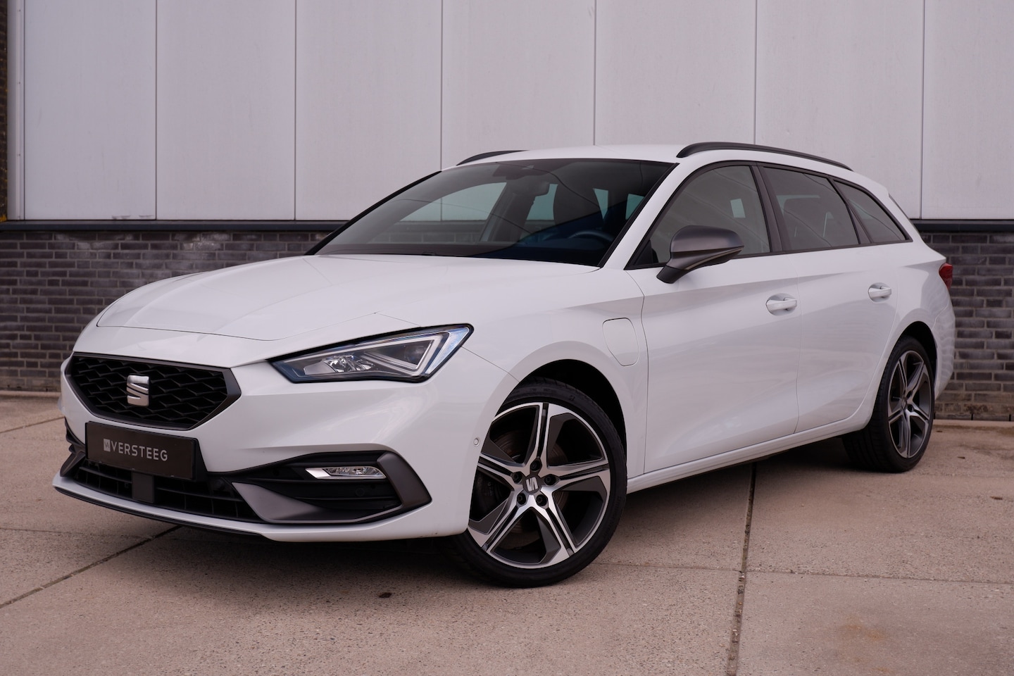 SEAT Leon Sportstourer - 1.4 TSI eHybrid PHEV FR Business Intense | LED | Virtual Cockpit | Memory | Navi | Camera - AutoWereld.nl