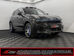 Lynk & Co 01 - 1.5 Pano, 360 Camera, Navi, Keyless start, Stoelverwarming, Elektrische achterklep, 3 jaar