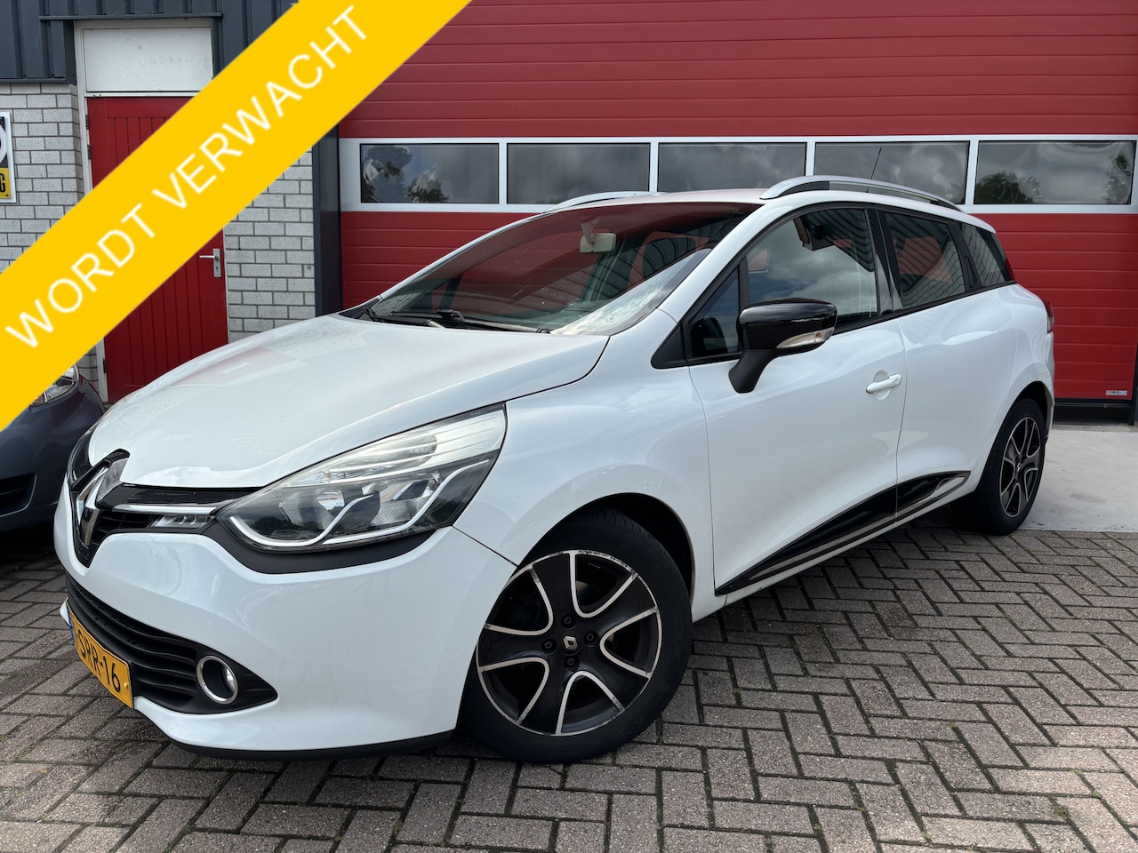 Renault Clio Estate - 0.9 TCe Expression 1STE EIG / AIRCO / BLUETOOTH / CRUISE / NAVI / NL-AUTO - AutoWereld.nl
