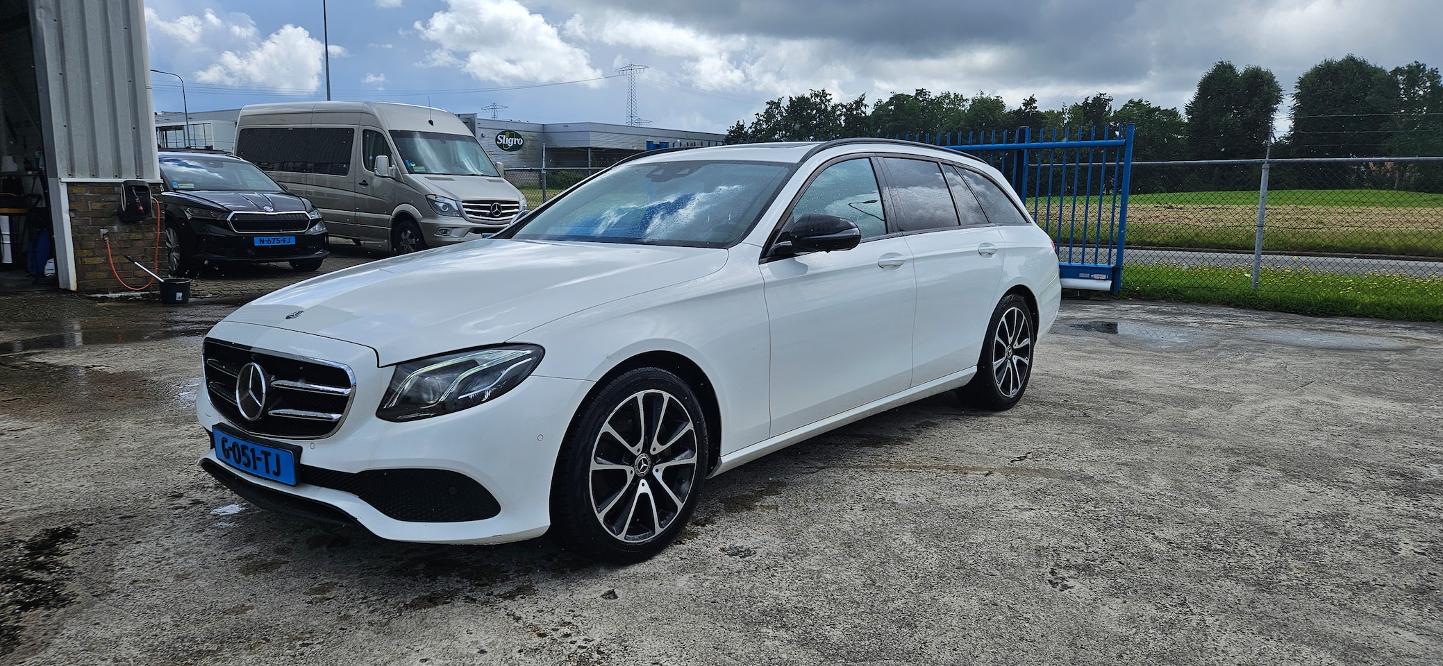 Mercedes-Benz E-klasse Estate - 220 d Premium Plus - AutoWereld.nl