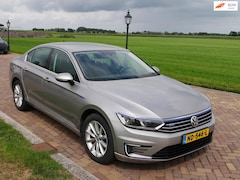 Volkswagen Passat - 1.4 TSI GTE Connected Series AUT HYB SEDAN