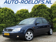 Ford Mondeo - 2.0-16V Ghia Automaat *Zeer netjes