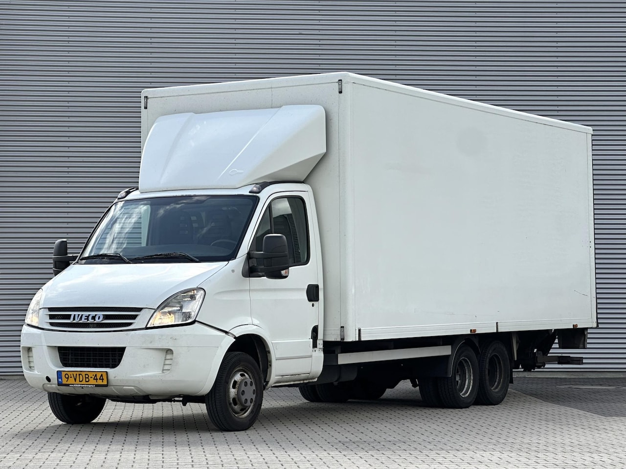 Iveco Daily - 50C18 3.0 435 BE Combi met laadklep airco - AutoWereld.nl