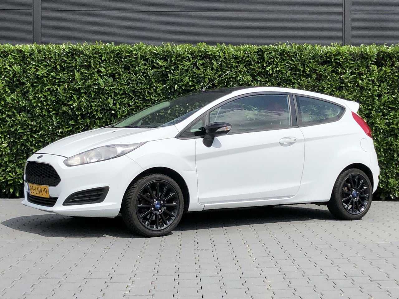 Ford Fiesta - 1.25 Limited Edition, AIRCO, LEDER, 16INCH, EL-RAMEN - AutoWereld.nl