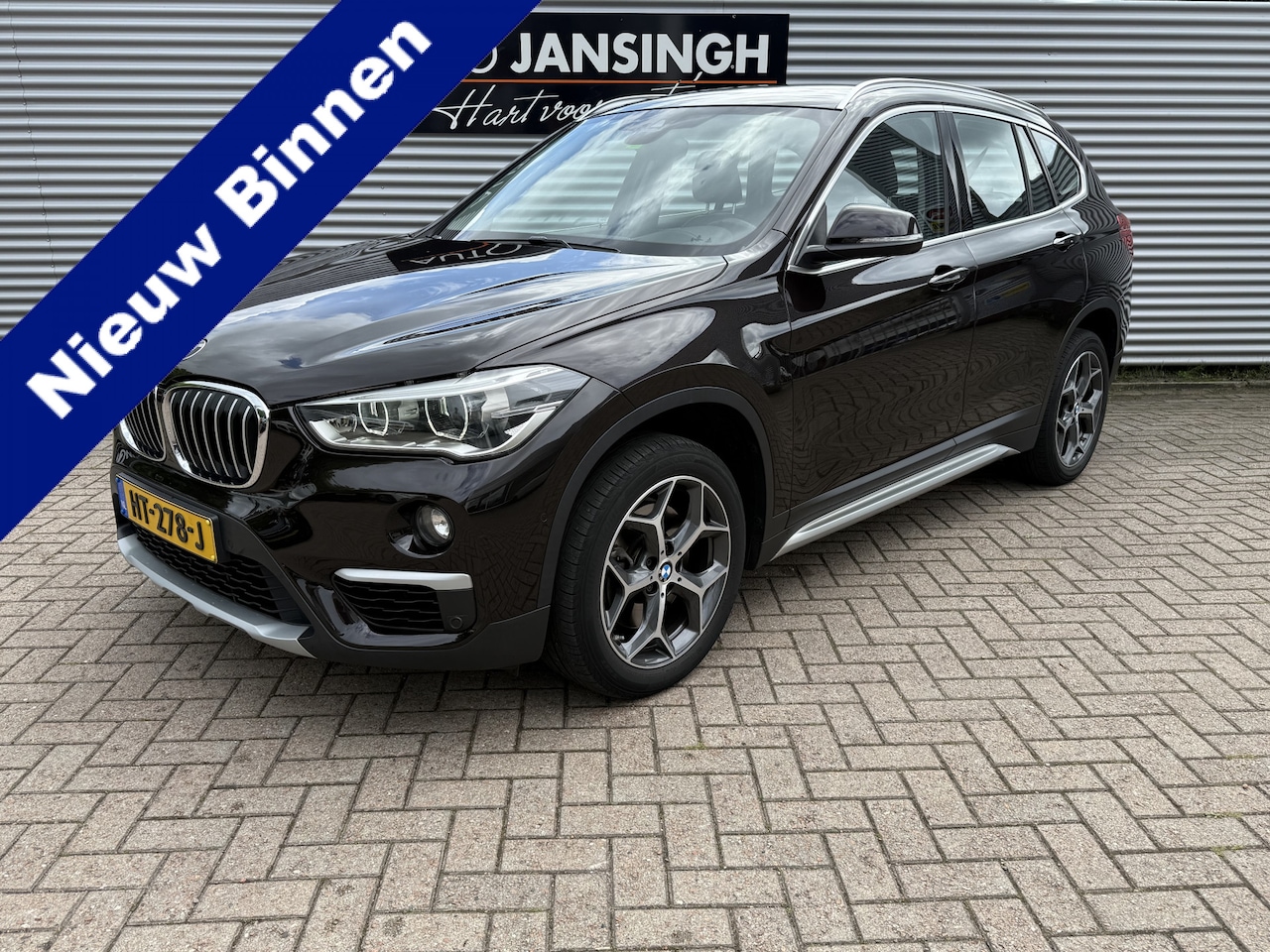 BMW X1 - sDrive20i Automaat!! | Trekhaak | PDC | Clima | Cruise | Stoelverwarming | LM Velgen RIJKL - AutoWereld.nl