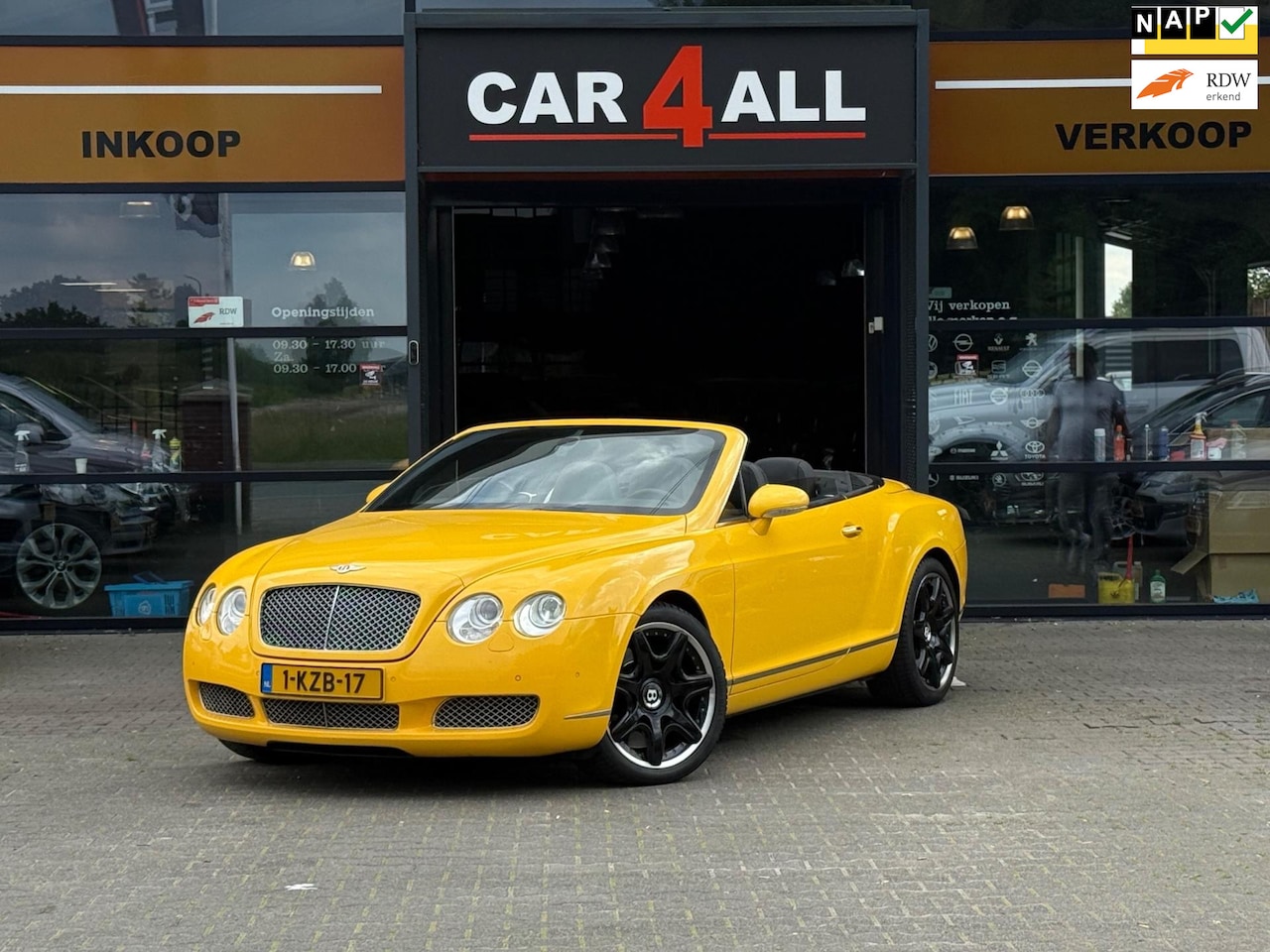 Bentley Continental GTC - 6.0 W12 CABRIO/KEYLESS/LEDER/CAMERA/VOL OPTIE - AutoWereld.nl