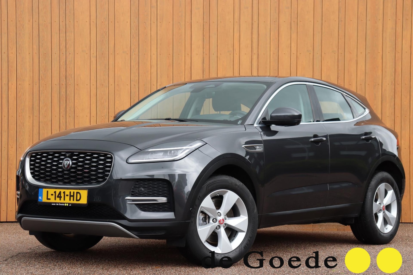 Jaguar E-Pace - 1.5 P160 S org.NL leer+el camera trekhaak pano-dak el.klep - AutoWereld.nl