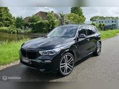 BMW X5 - xDrive45e M-pakket / Pano / Leder / HK Audio / HUD