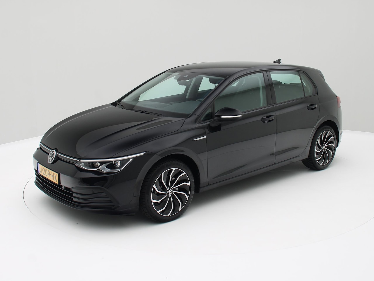 Volkswagen Golf - 1.5 TSI Life Navi/Virtual Cockpit/Acc - AutoWereld.nl