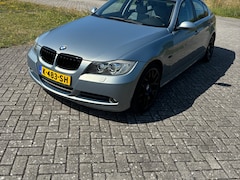 BMW 3-serie - 325i Met geïntegreerde Apple CarPlay en Android Auto