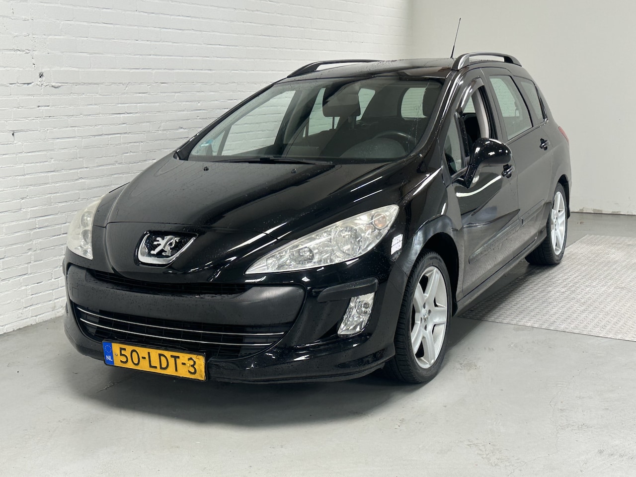 Peugeot 308 SW - 1.6 VTi X-Line AIRCO / TREKHAAK /ELK.PAKKET - AutoWereld.nl