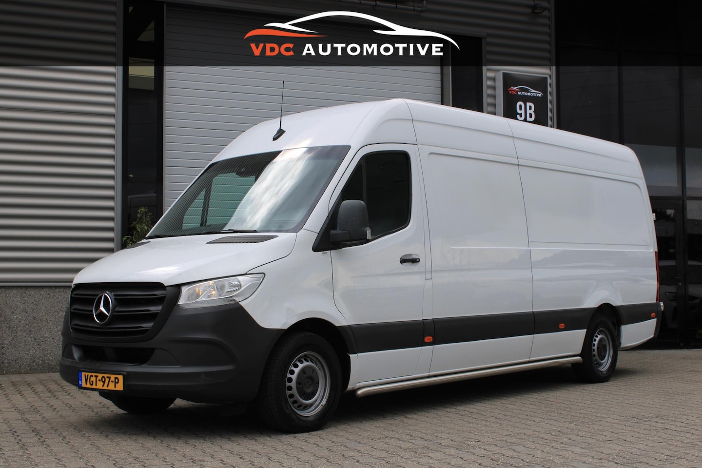Mercedes-Benz Sprinter - 311 2.2 CDI L3H2 Chauffeursstoel | Cruisecontrol | Camera | Navigatie | DAB Radio | Dealer - AutoWereld.nl