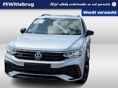 Volkswagen Tiguan - 1.4 TSI E-hybrid 245pk DSG R-Line / Panoramadak / Black Style / Elek Zwenkbare Trekhaak /