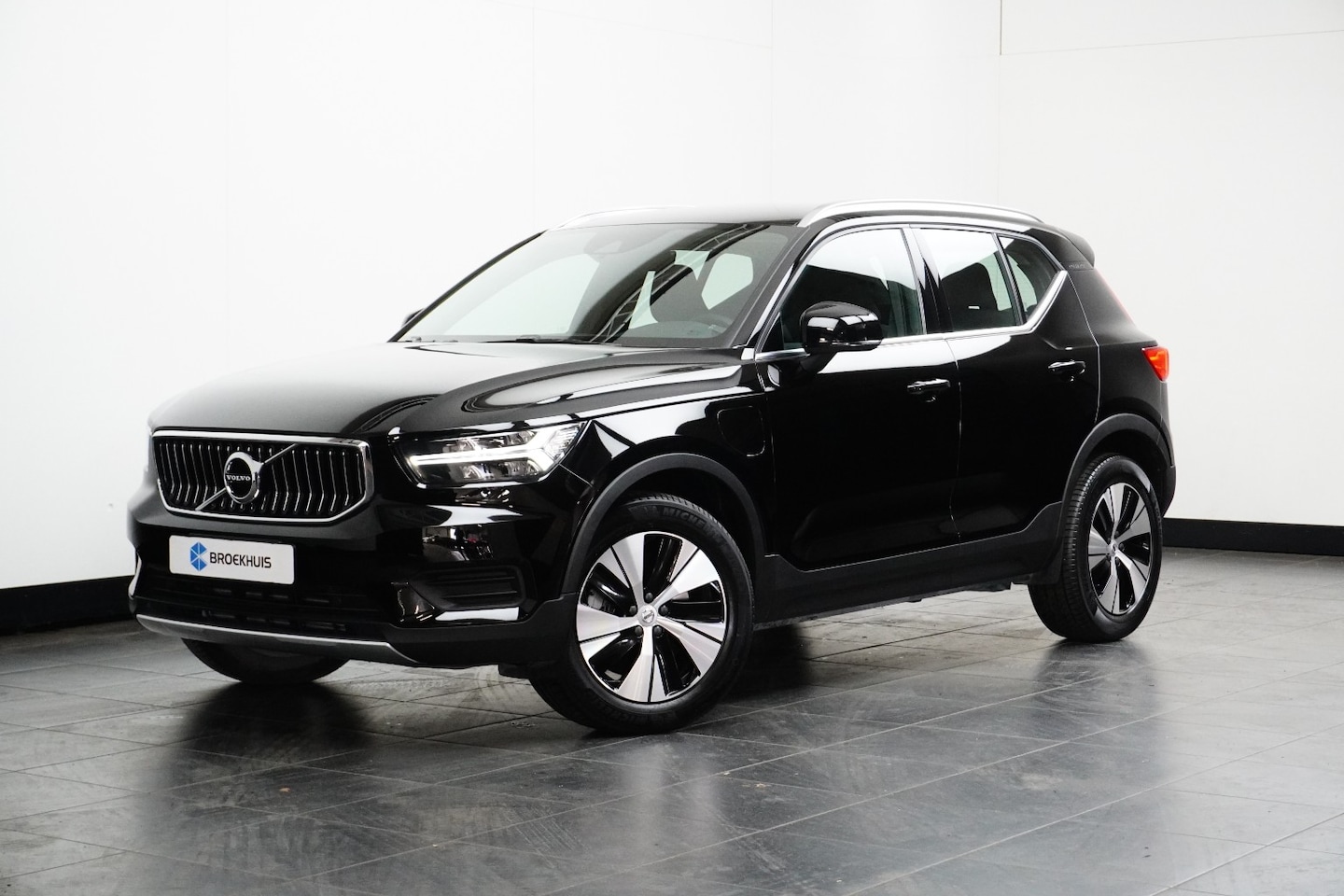 Volvo XC40 - T4 Plug in hybrid Inscription Expression | Park Assist Pack | Elektr. achterklep - AutoWereld.nl