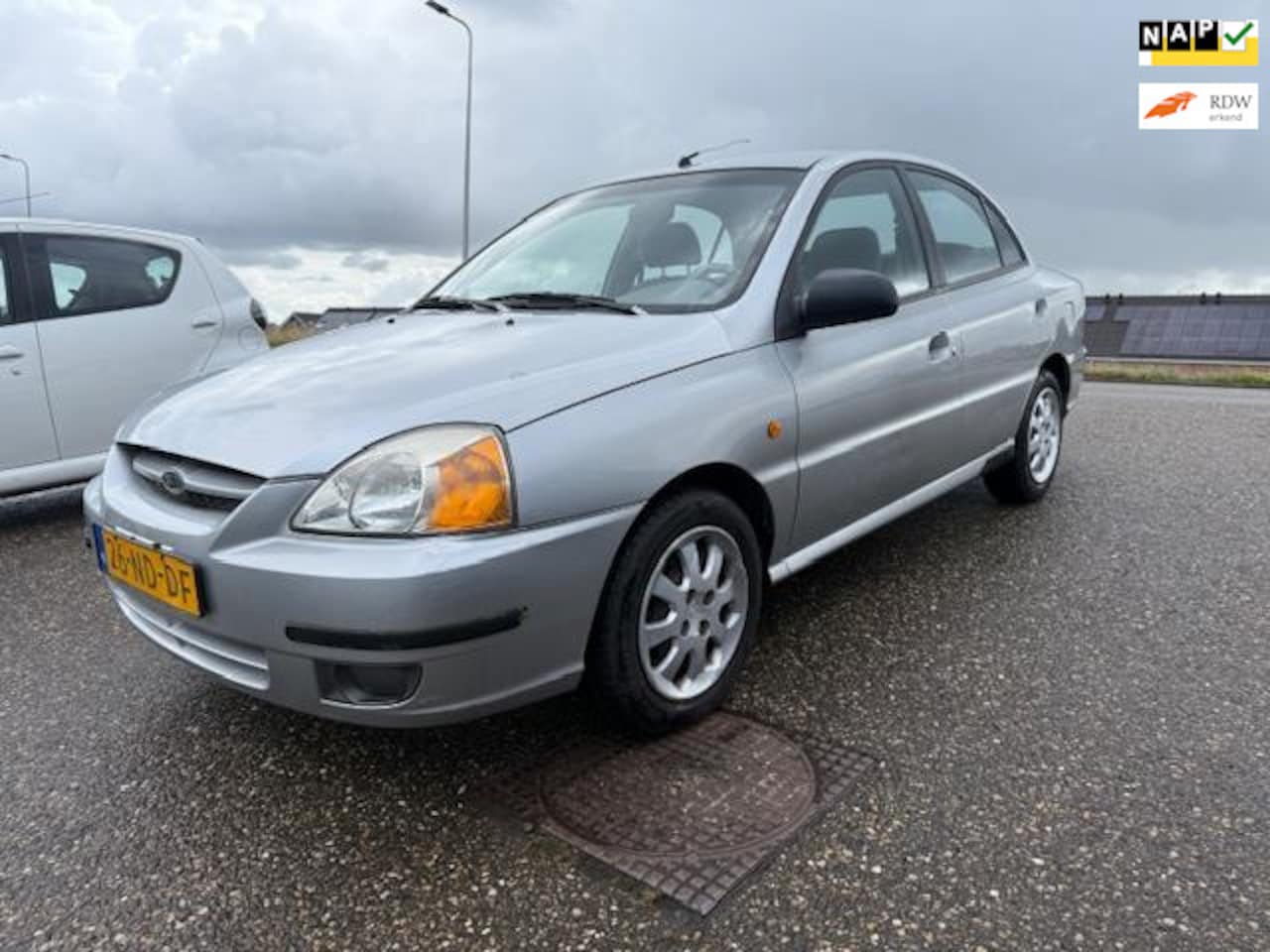 Kia Rio - 1.3 RS Visto Distributieriem=VV Stuurbekracht. Meeneemprijs - AutoWereld.nl