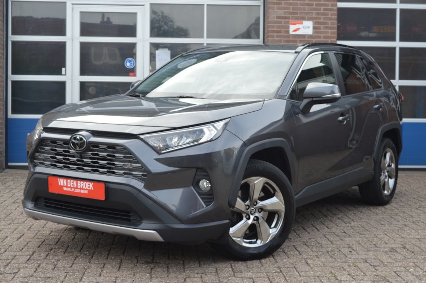 Toyota RAV4 - 2.0 VVT-iE | AUT - NAVI - 360 CAMERA - AutoWereld.nl