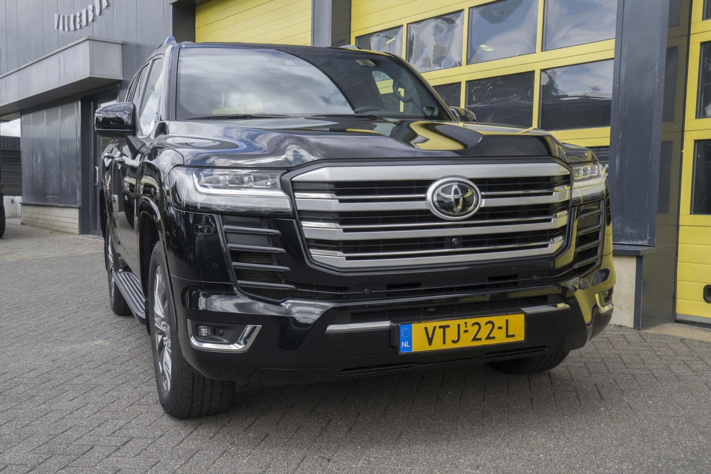 Toyota Land Cruiser 70 - 300 th anniversary - AutoWereld.nl