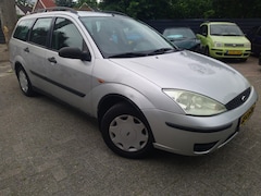 Ford Focus Wagon - 1.6-16V Cool Edition