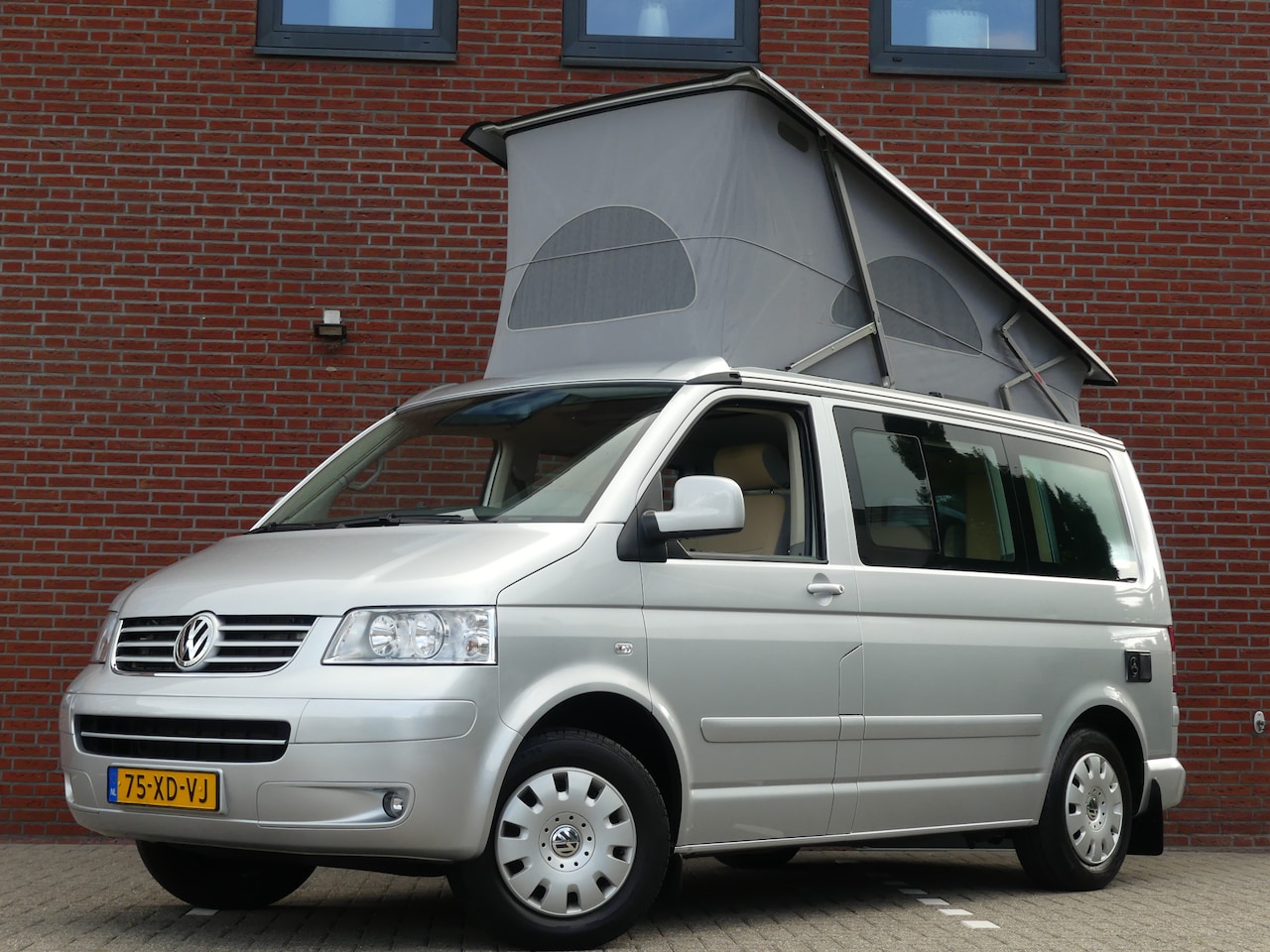 Volkswagen Transporter California - 2.5 TDI / 1e Eigenaar! / Dealer onderhouden - AutoWereld.nl