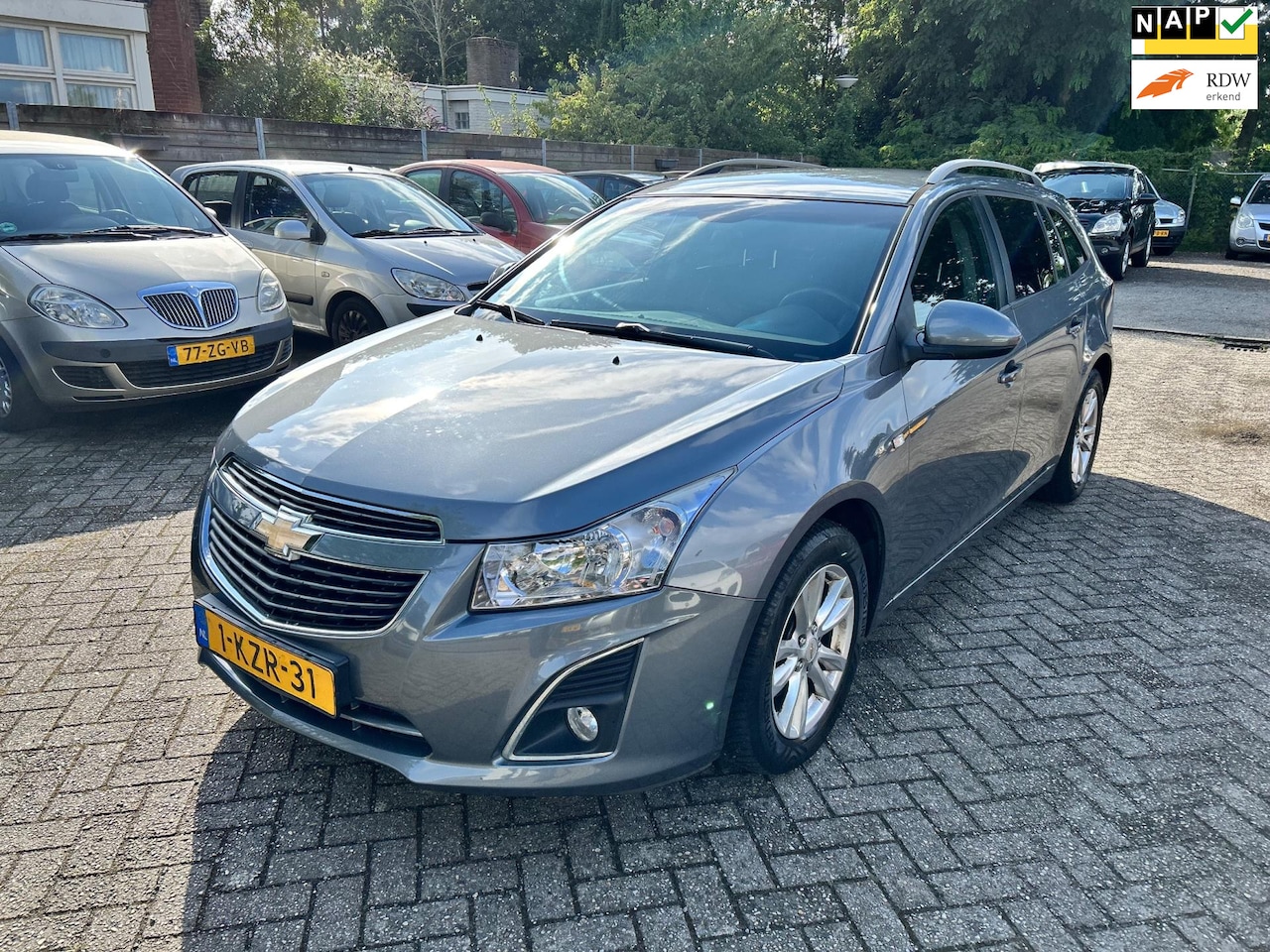 Chevrolet Cruze Station Wagon - 1.4T LTZ // Apple CarPlay // - AutoWereld.nl
