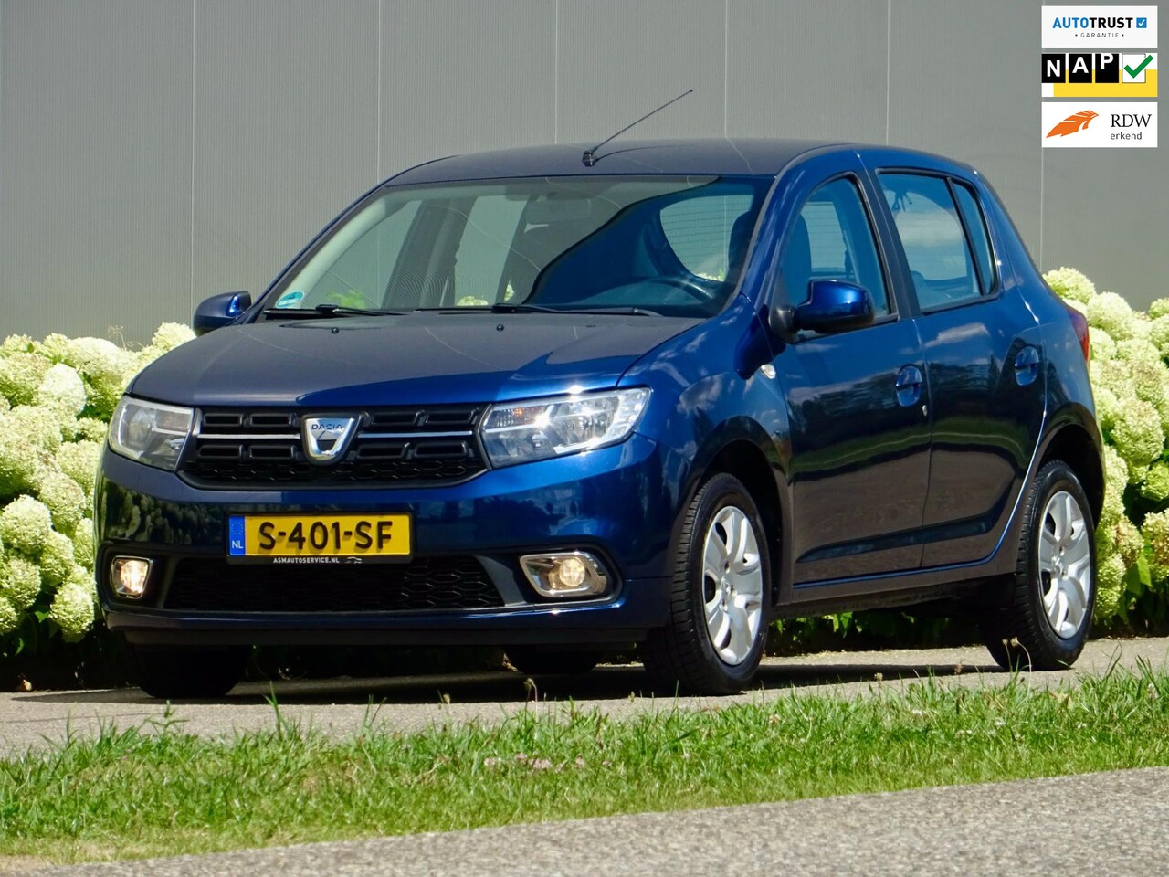 Dacia Sandero - 1.0 SCe Laureate // Airco / 5-drs / LED / Dealer-Onderhouden - AutoWereld.nl