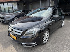 Mercedes-Benz B-klasse - 200 AUTOMAAT XENON TREKHAAK CAMERA CRUISE SUPER NETJES