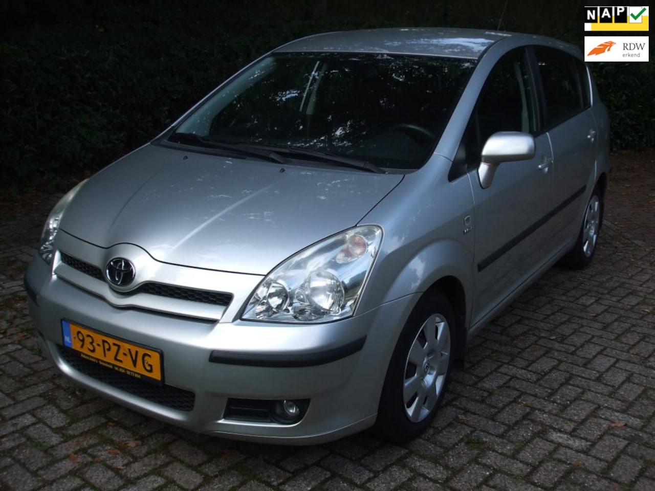 Toyota Corolla Verso - 1.8 VVT-i Sol clima cruise 160 dkm NAP NL auto - AutoWereld.nl